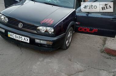 Хетчбек Volkswagen Golf 1994 в 