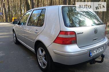 Хетчбек Volkswagen Golf 2003 в 