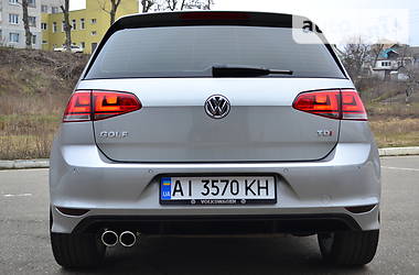 Хетчбек Volkswagen Golf 2013 в 