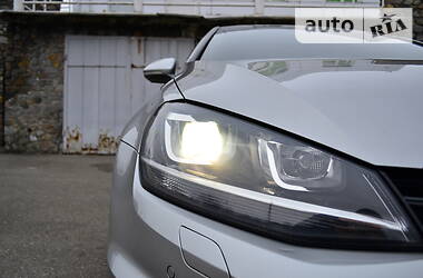 Хетчбек Volkswagen Golf 2013 в 