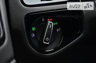Хетчбек Volkswagen Golf 2013 в 