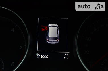 Хетчбек Volkswagen Golf 2013 в 