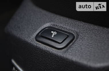 Хетчбек Volkswagen Golf 2013 в 