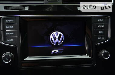 Хетчбек Volkswagen Golf 2013 в 