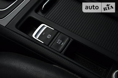 Хетчбек Volkswagen Golf 2013 в 