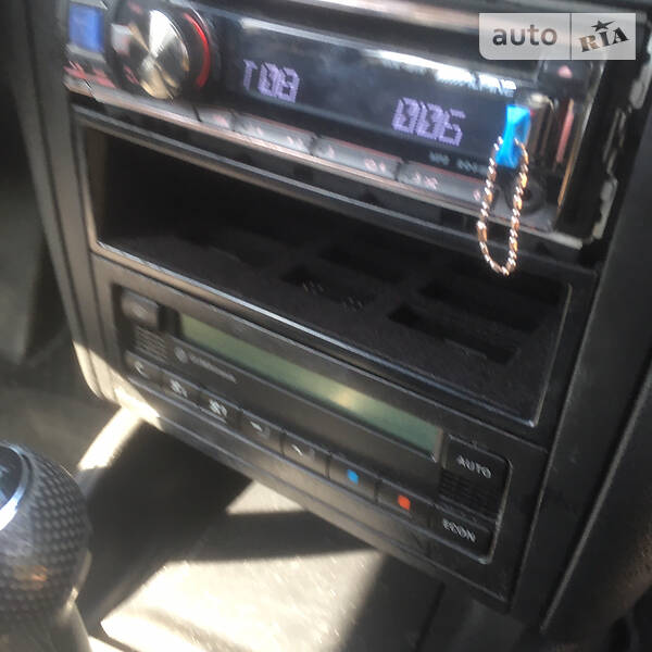 Хетчбек Volkswagen Golf 2000 в Рівному