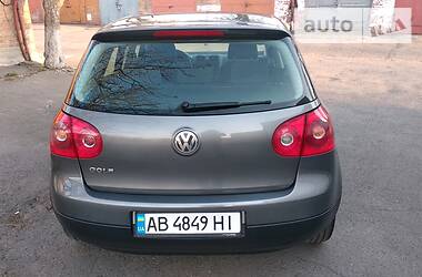 Хетчбек Volkswagen Golf 2005 в 