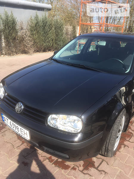 Хетчбек Volkswagen Golf 2000 в Рівному
