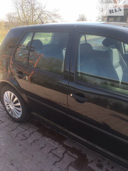 Хетчбек Volkswagen Golf 2000 в Рівному