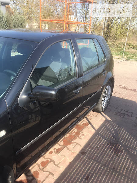 Хетчбек Volkswagen Golf 2000 в Рівному