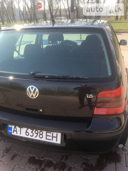 Хетчбек Volkswagen Golf 2000 в Рівному