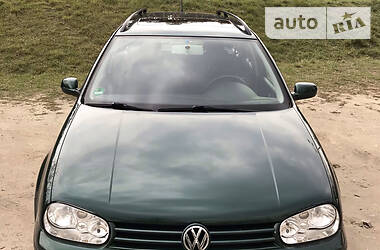 Універсал Volkswagen Golf 2001 в 