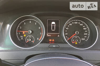 Хетчбек Volkswagen Golf 2018 в 