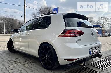 Хетчбек Volkswagen Golf 2014 в  фото 10 Хетчбек Volkswagen Golf 2014 в