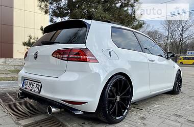 Хетчбек Volkswagen Golf 2014 в  фото 16 Хетчбек Volkswagen Golf 2014 в