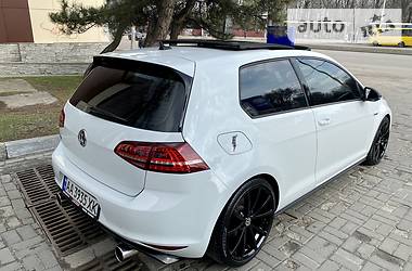 Хетчбек Volkswagen Golf 2014 в  фото 18 Хетчбек Volkswagen Golf 2014 в