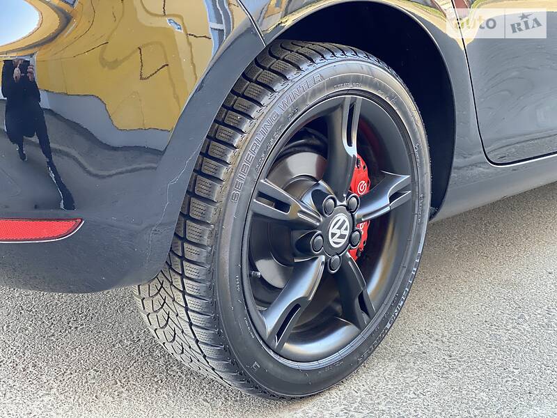 Хетчбек Volkswagen Golf 2009 в Рівному