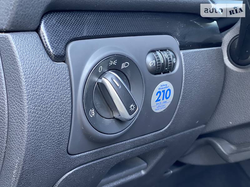 Хетчбек Volkswagen Golf 2009 в Рівному