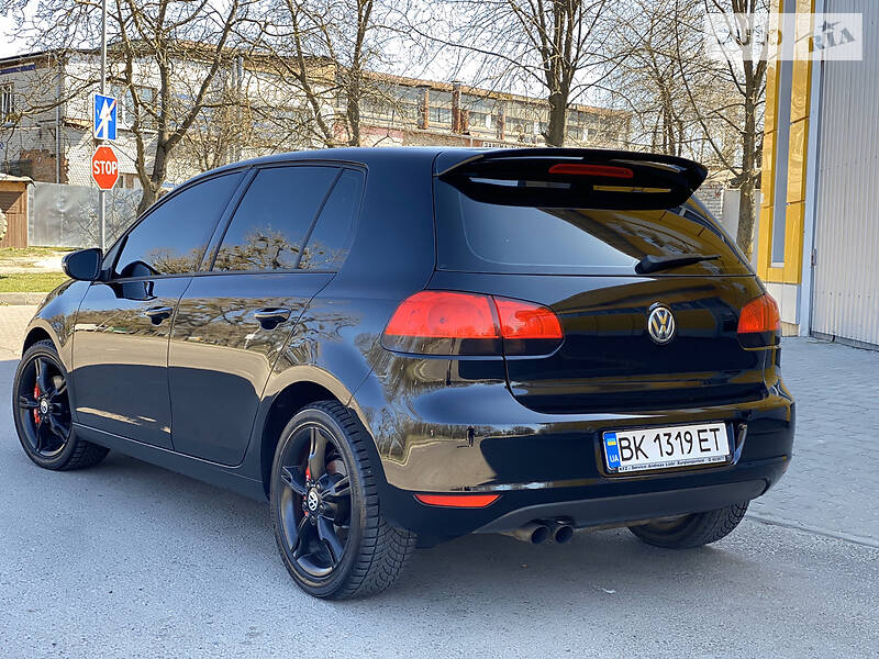 Хетчбек Volkswagen Golf 2009 в Рівному