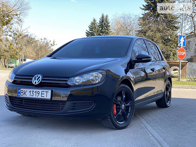Хетчбек Volkswagen Golf 2009 в Рівному