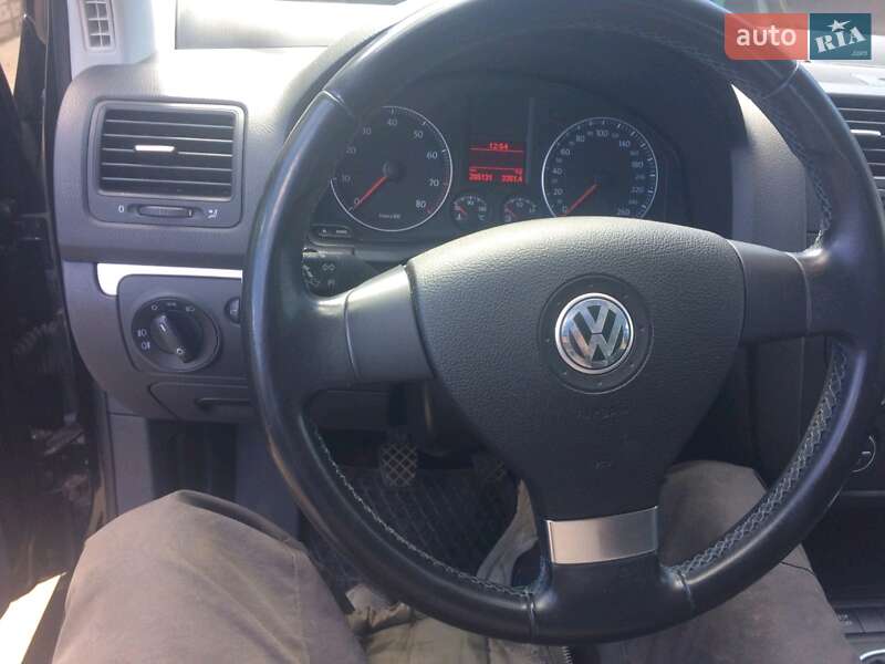 Хэтчбек Volkswagen Golf 2007 в Вараше фото 21 Хэтчбек Volkswagen Golf 2007 в Вараше