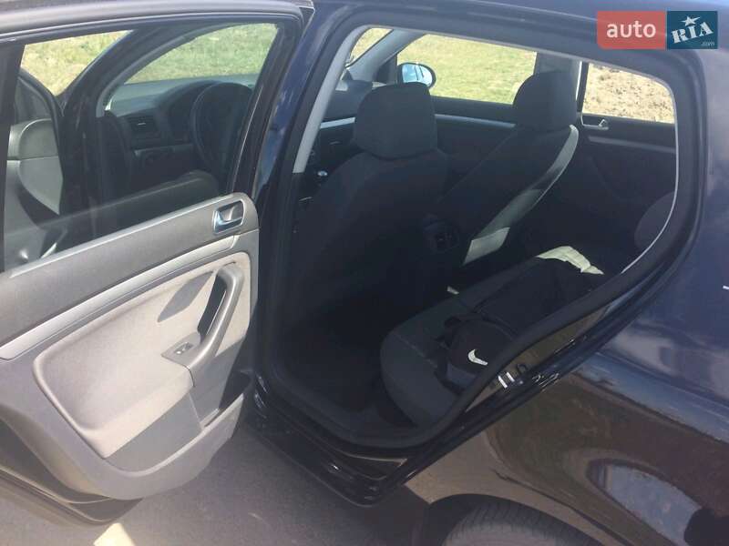 Хэтчбек Volkswagen Golf 2007 в Вараше фото 12 Хэтчбек Volkswagen Golf 2007 в Вараше