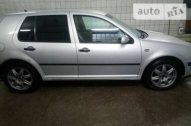 Хетчбек Volkswagen Golf 1998 в 