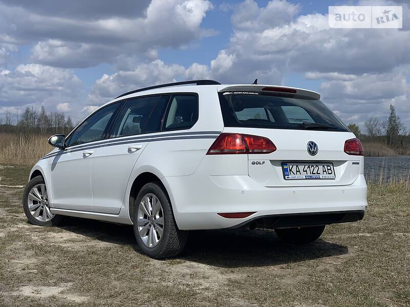 Універсал Volkswagen Golf 2015 в Києві