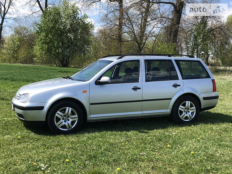 Універсал Volkswagen Golf 2000 в Бучачі