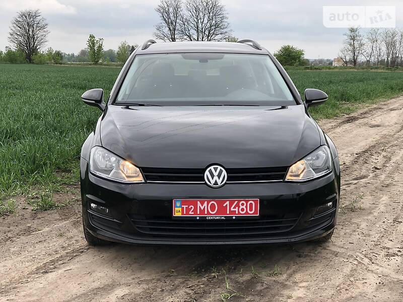 Универсал Volkswagen Golf 2017 в Киеве