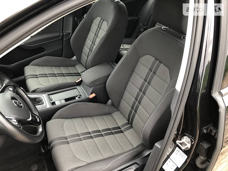 Универсал Volkswagen Golf 2017 в Киеве
