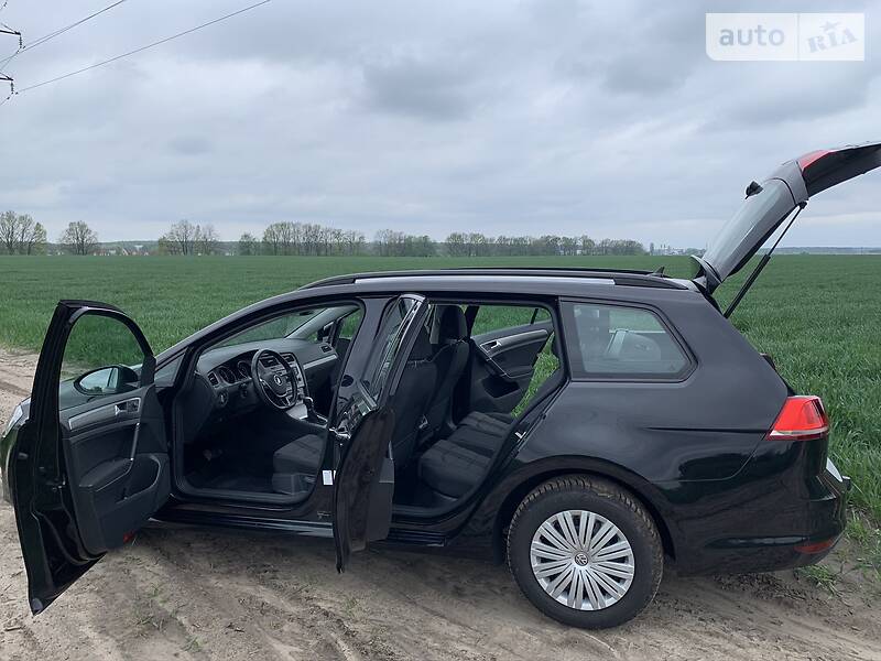 Универсал Volkswagen Golf 2017 в Киеве