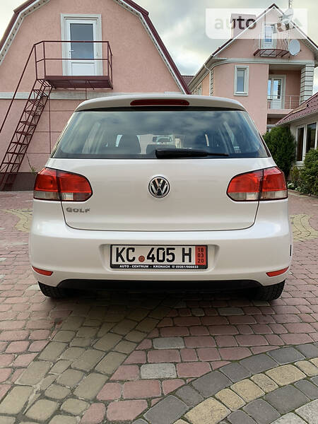 Хетчбек Volkswagen Golf 2009 в Вінниці