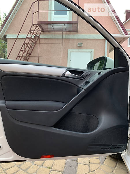 Хетчбек Volkswagen Golf 2009 в Вінниці