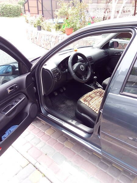 Хетчбек Volkswagen Golf 2000 в Підволочиську