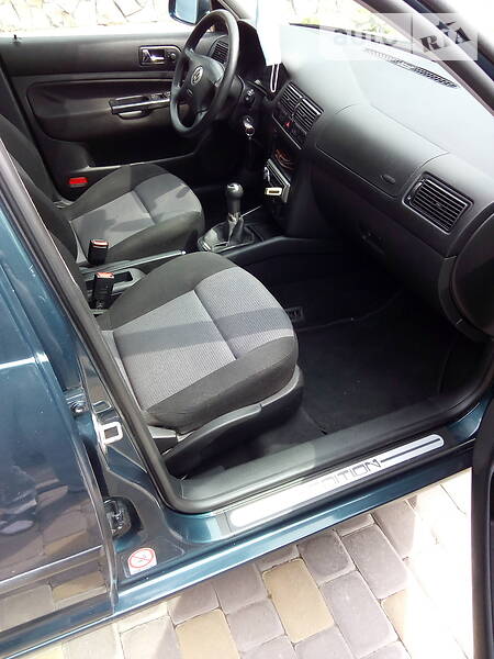 Хетчбек Volkswagen Golf 2000 в Підволочиську