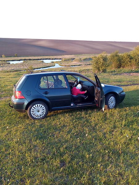 Хетчбек Volkswagen Golf 2000 в Підволочиську