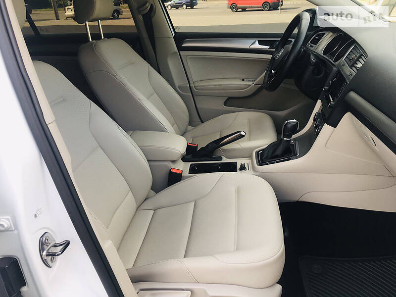 Універсал Volkswagen Golf 2015 в Рівному фото 30 Універсал Volkswagen Golf 2015 в Рівному