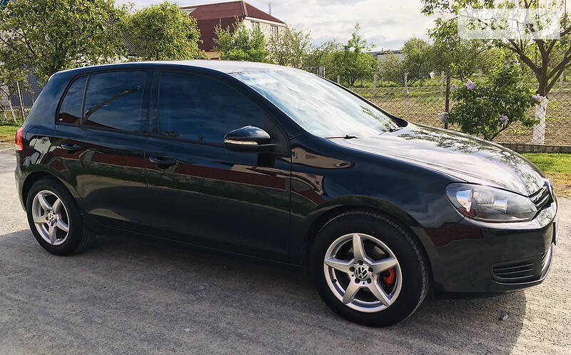Хетчбек Volkswagen Golf 2009 в Звягелі