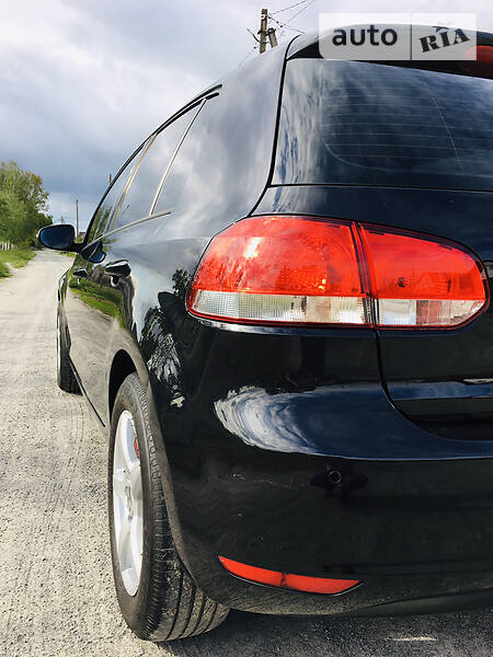 Хетчбек Volkswagen Golf 2009 в Звягелі