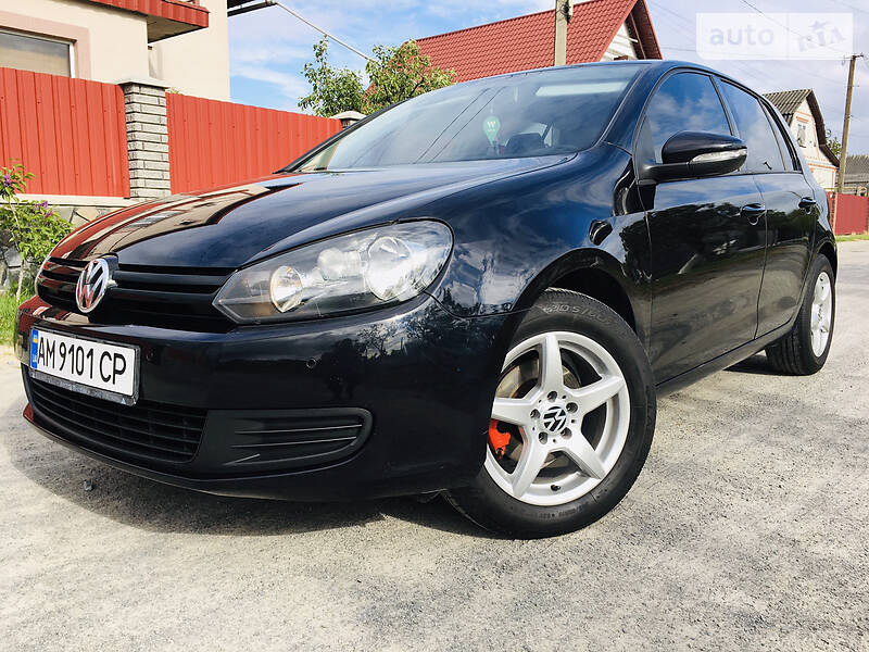 Хетчбек Volkswagen Golf 2009 в Звягелі