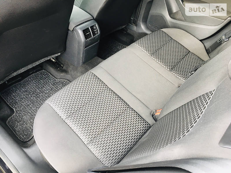 Хетчбек Volkswagen Golf 2009 в Звягелі