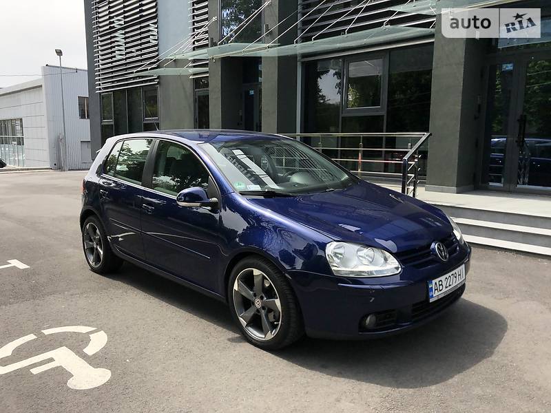 Хетчбек Volkswagen Golf 2006 в Вінниці