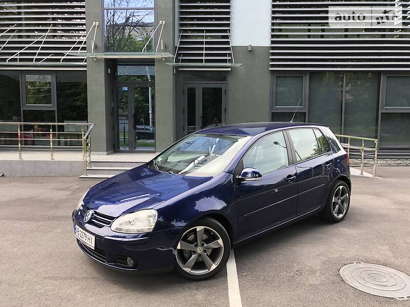 Хетчбек Volkswagen Golf 2006 в Вінниці