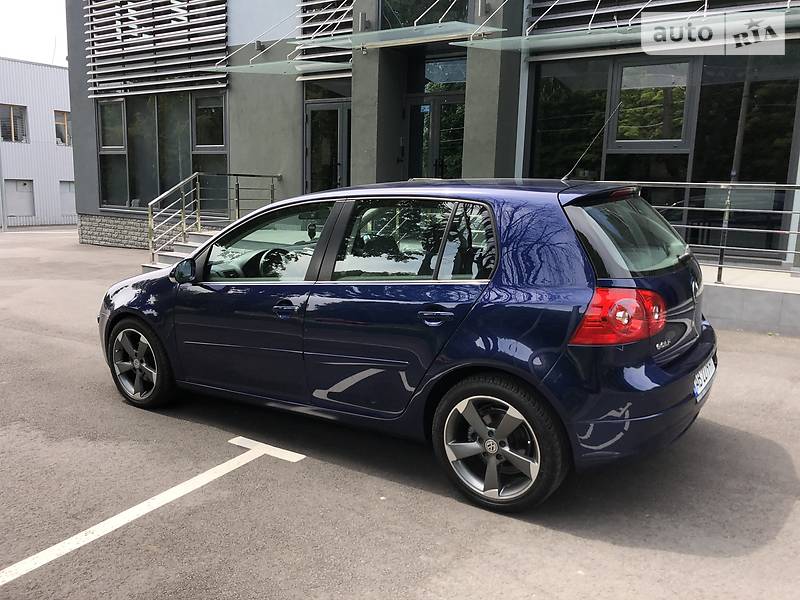 Хетчбек Volkswagen Golf 2006 в Вінниці