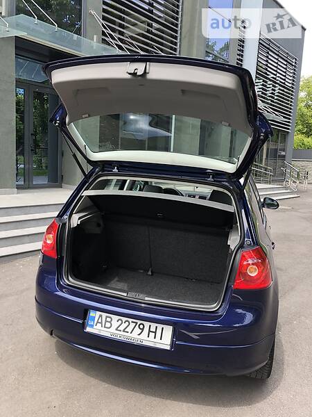 Хетчбек Volkswagen Golf 2006 в Вінниці