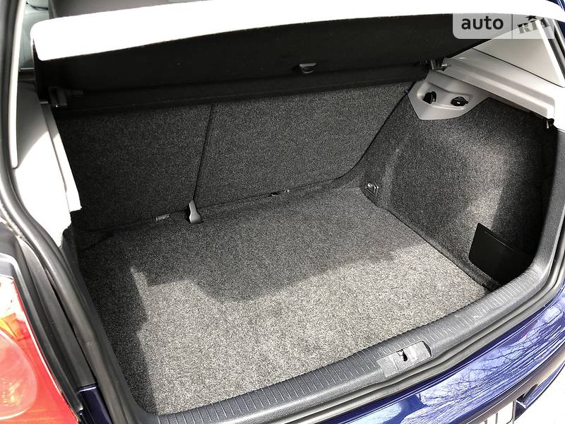 Хетчбек Volkswagen Golf 2006 в Вінниці