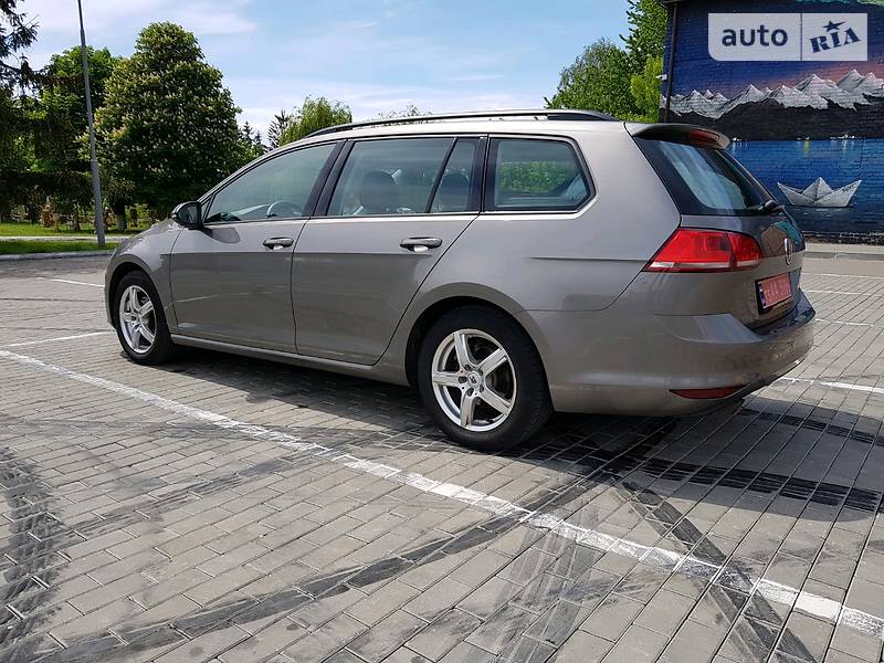 Універсал Volkswagen Golf 2014 в Луцьку