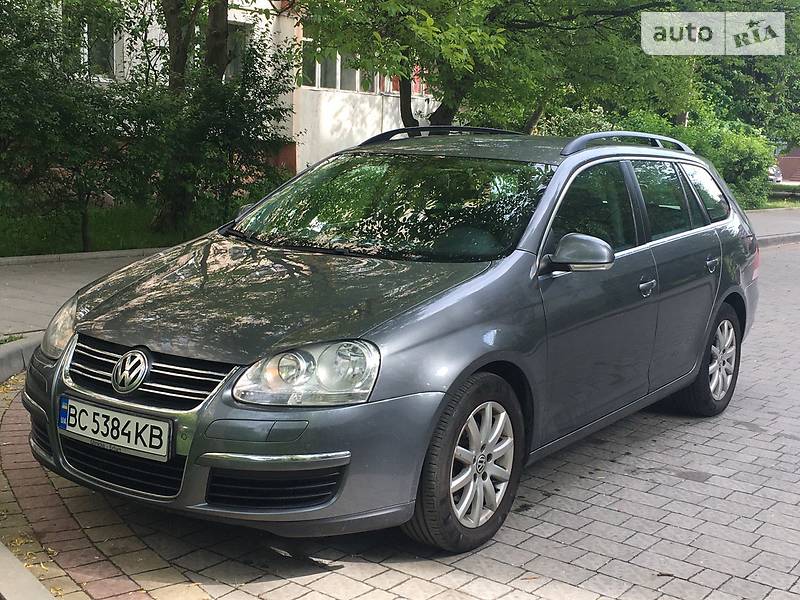 Універсал Volkswagen Golf 2009 в 