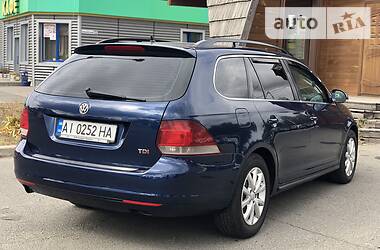 Універсал Volkswagen Golf 2011 в 
